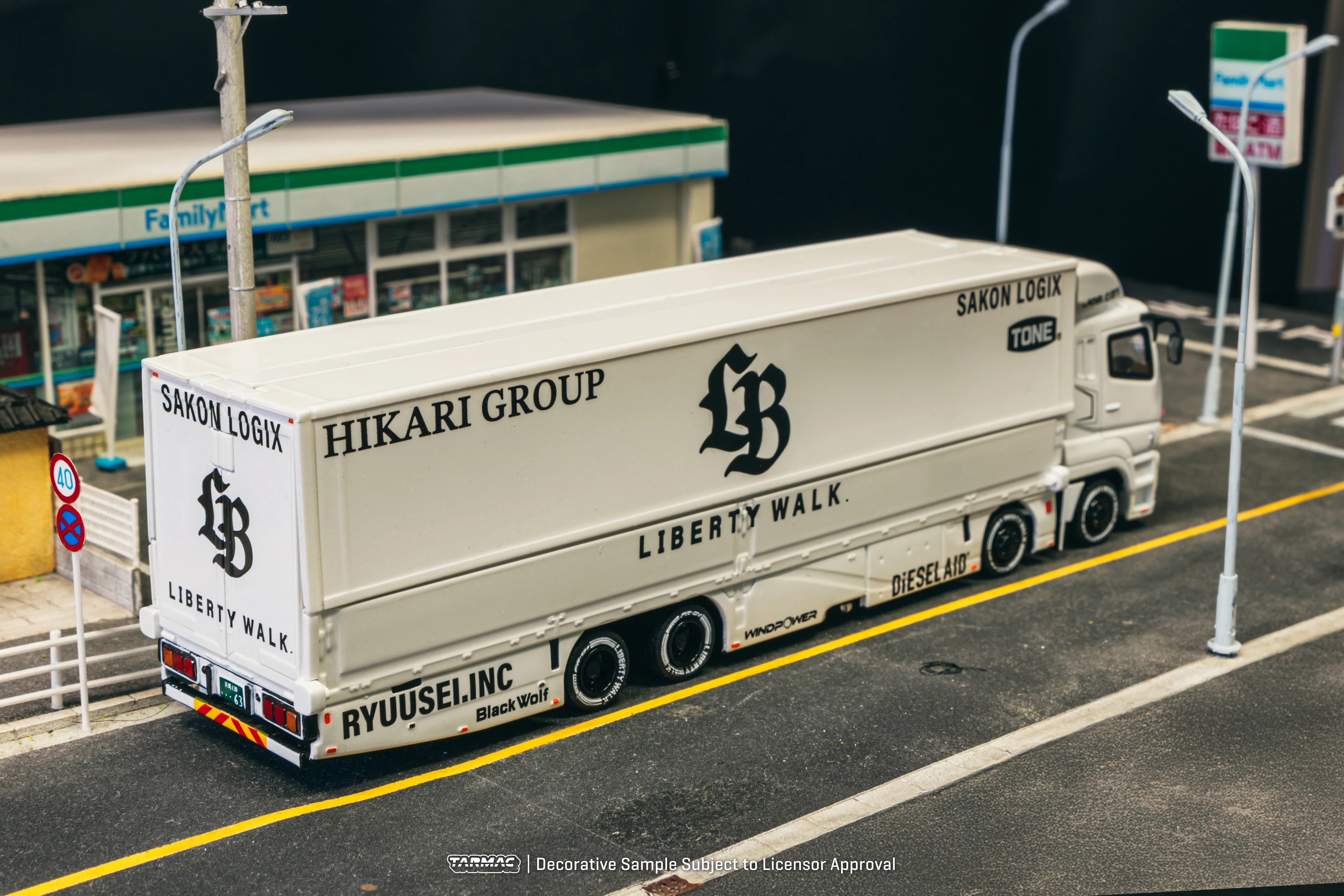 PREORDER TARMAC WORKS TRUCK64 1/64 Mitsubishi Fuso Super Great LB-TRUCKS T64T-TL001-LBW (Approx. Release Date : AUGUST 2025 subject to manufacturer's final decision) - Image 2